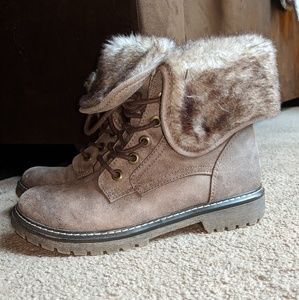 Fur lined boots booties